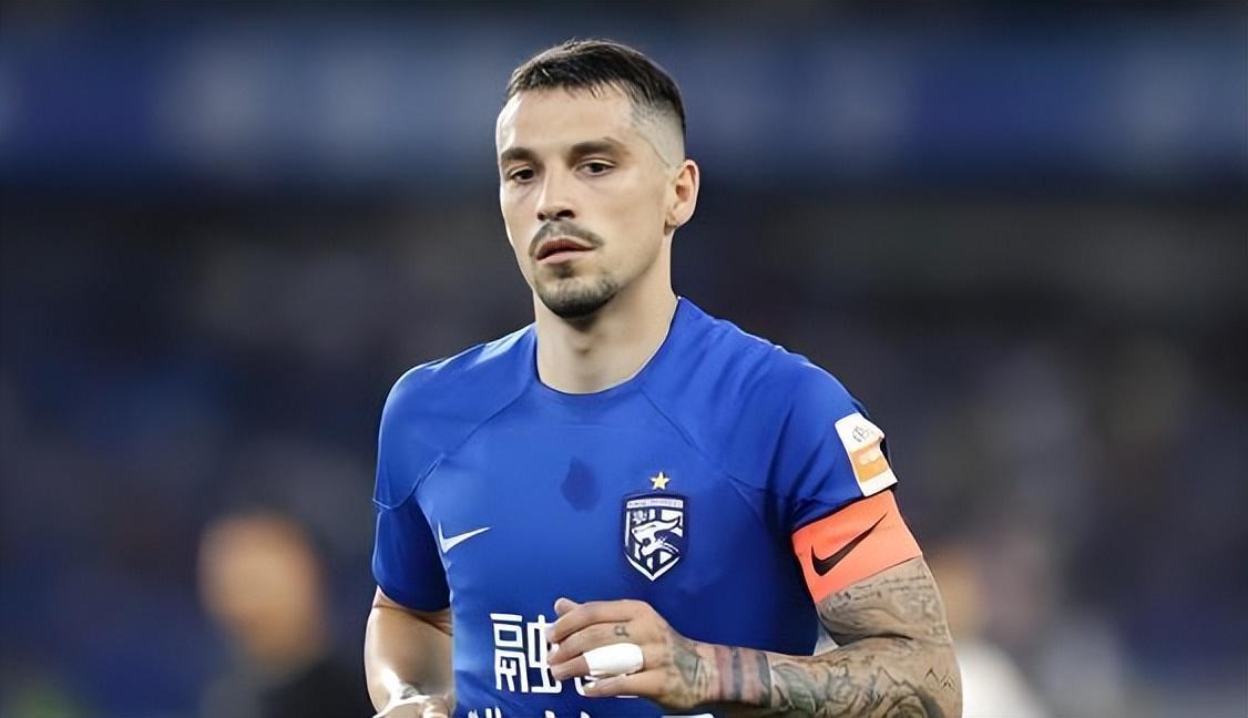 斯坦丘加盟大连英博后做出重要决定,事关本土球员留洋,引发热议