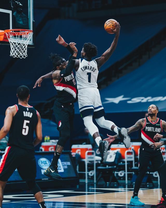 开云官网-爱德华兹渐入佳境离不开唐斯,两位状元内心已相连